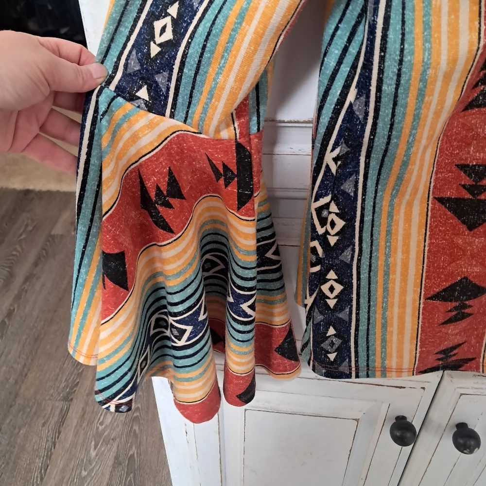 L&B Multicolor Aztec Women's Cardigan - Picture 6 of 11